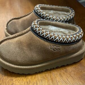 UGG Tan Suede Slippers with Braided Trim Toddler Size 8
